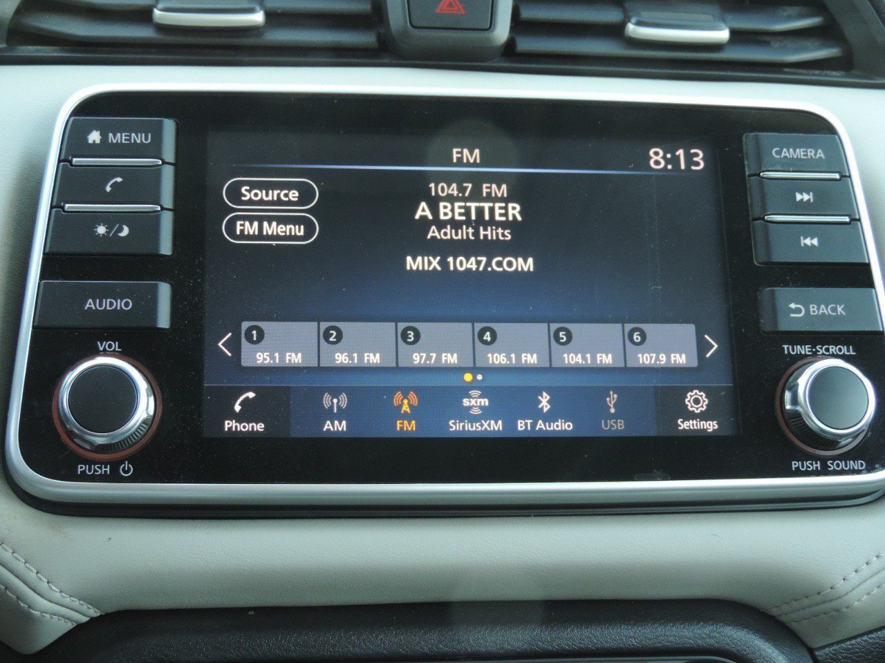 Used 2020 Nissan Versa SV FWD image 24
