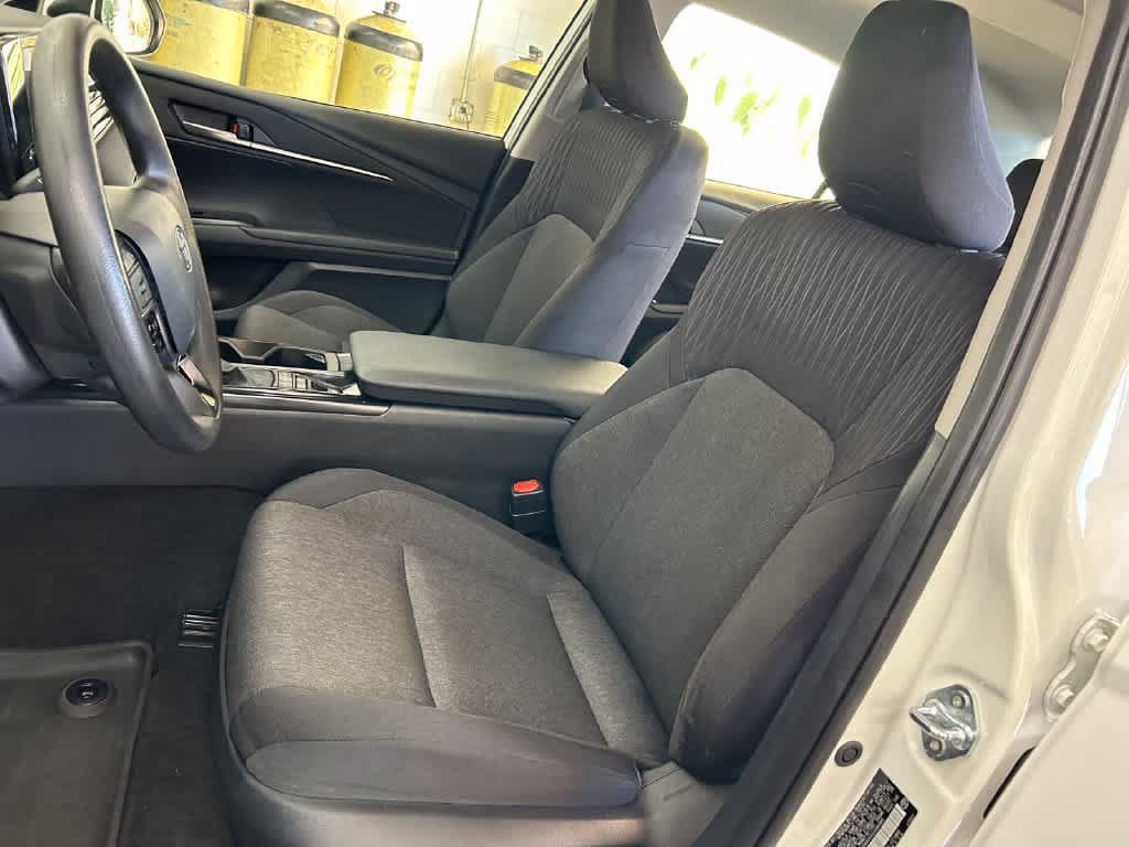 Used 2025 Toyota Camry LE w/ Convenience Package FWD image 11