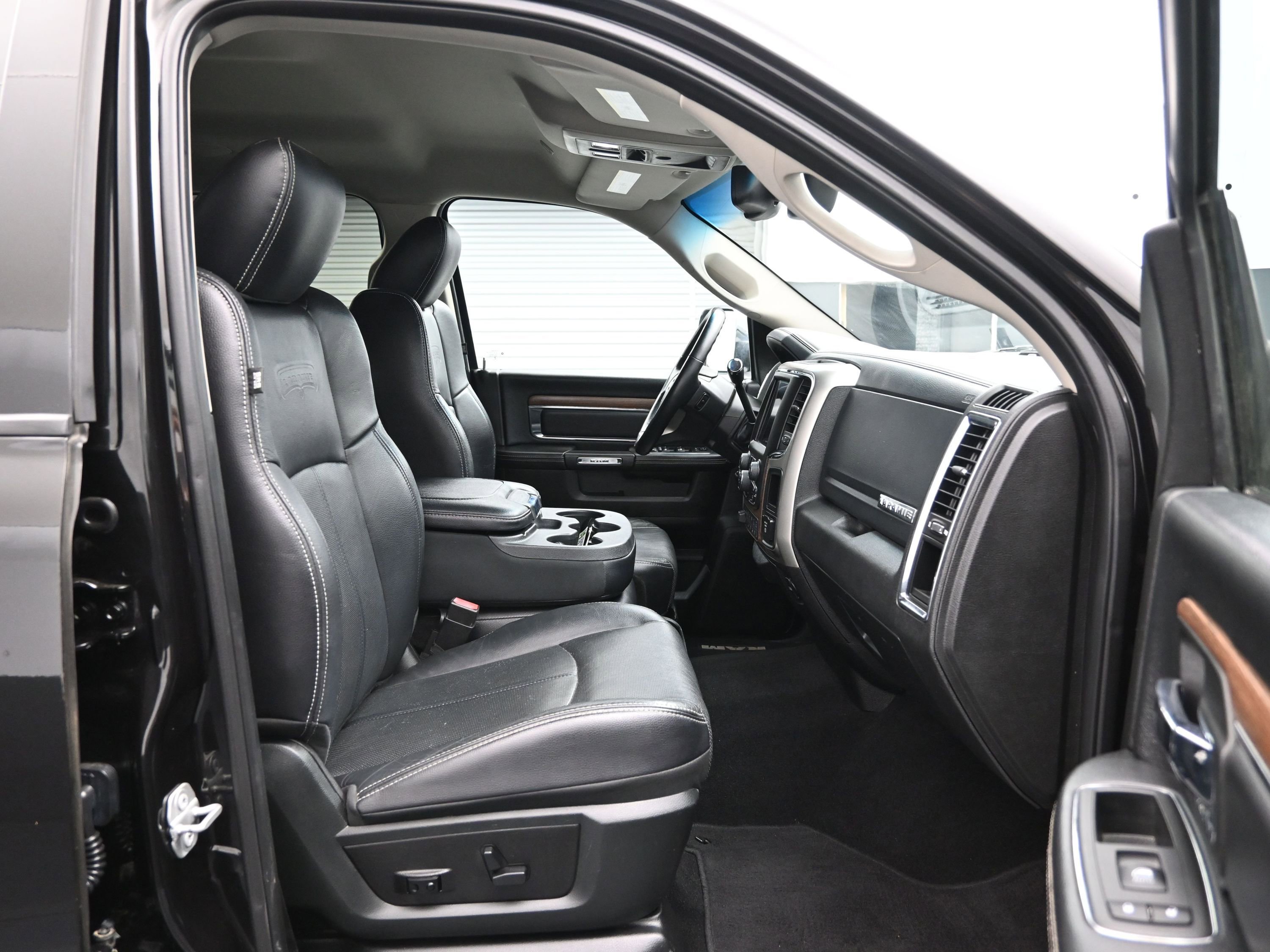 Used 2018 RAM 2500 Laramie w/ Off Road Package AWD/4WD image 13