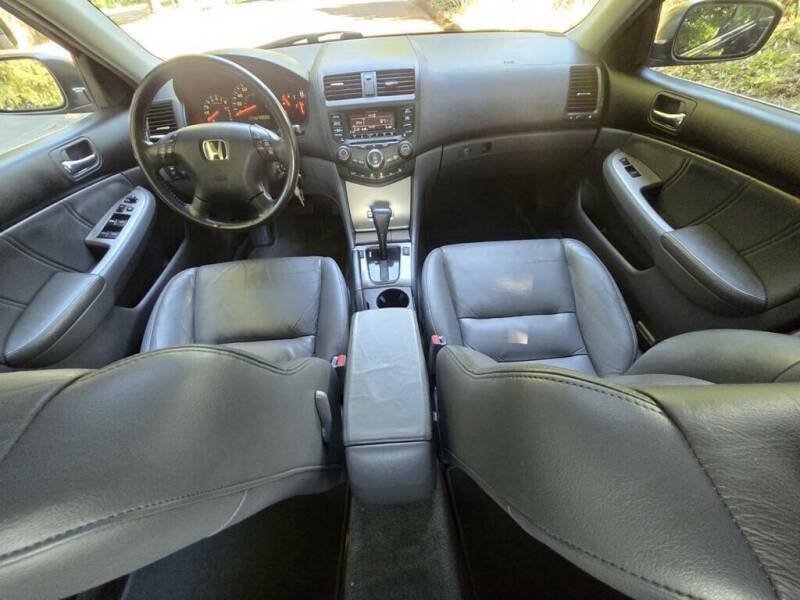 Used 2004 Honda Accord EX image 13