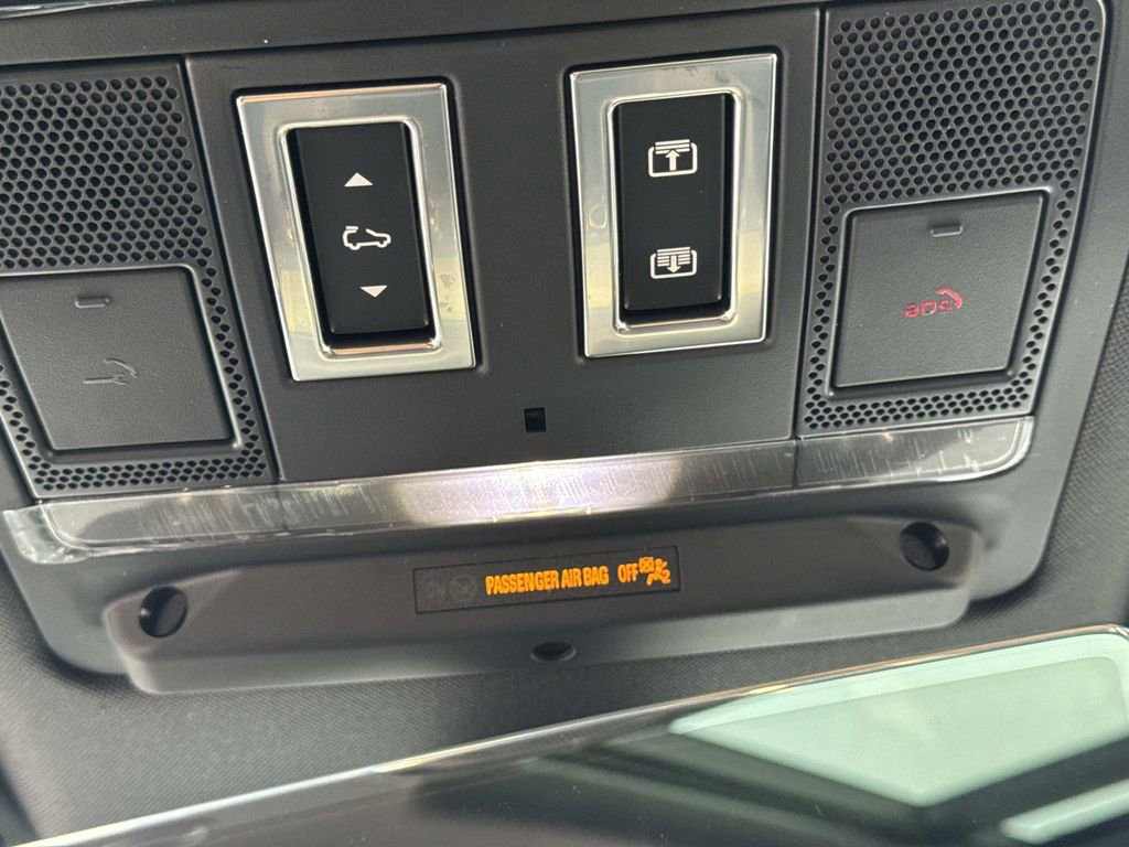 New 2026 Land Rover Defender 110 S image 21