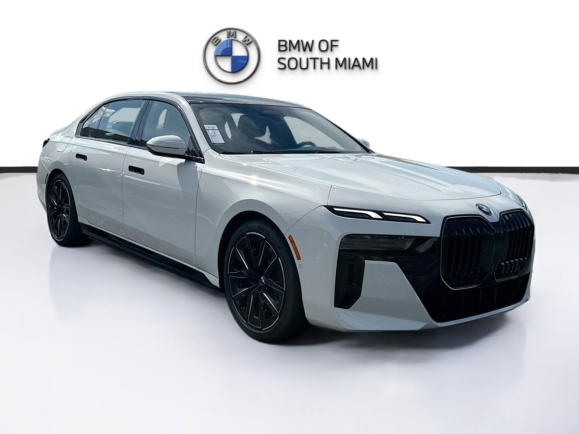 New 2026 BMW 750e xDrive w/ Premium Package image 1