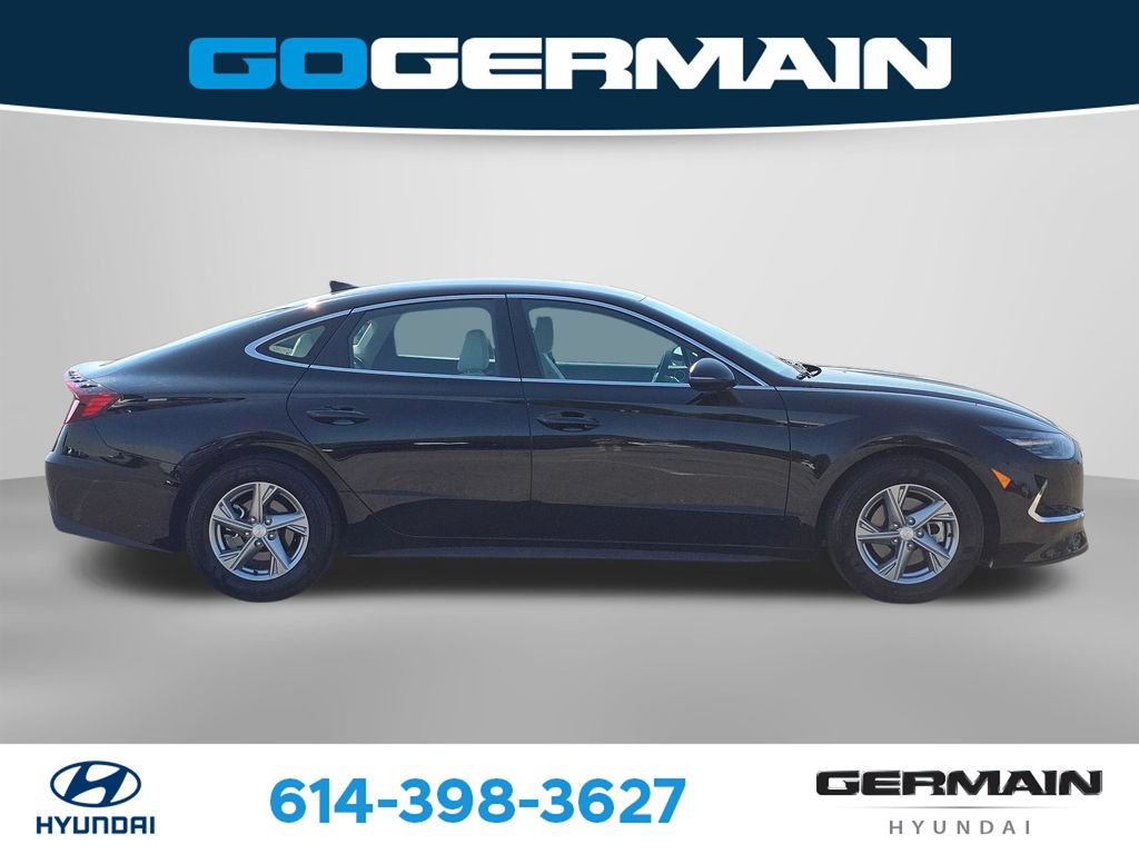 Used 2023 Hyundai Sonata SE w/ Cargo Package FWD image 7