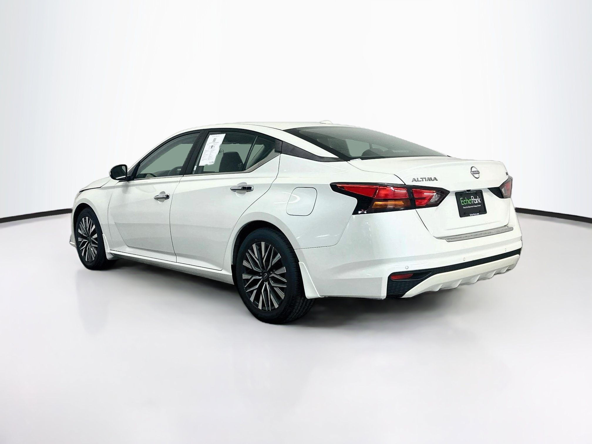 Used 2023 Nissan Altima 2.5 SV FWD image 5