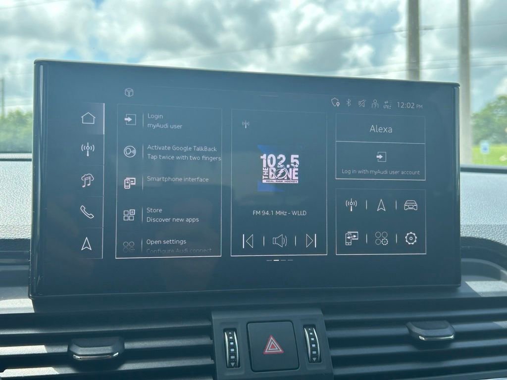 Certified 2024 Audi Q5 e Premium Plus w/ Premium Plus Package image 11