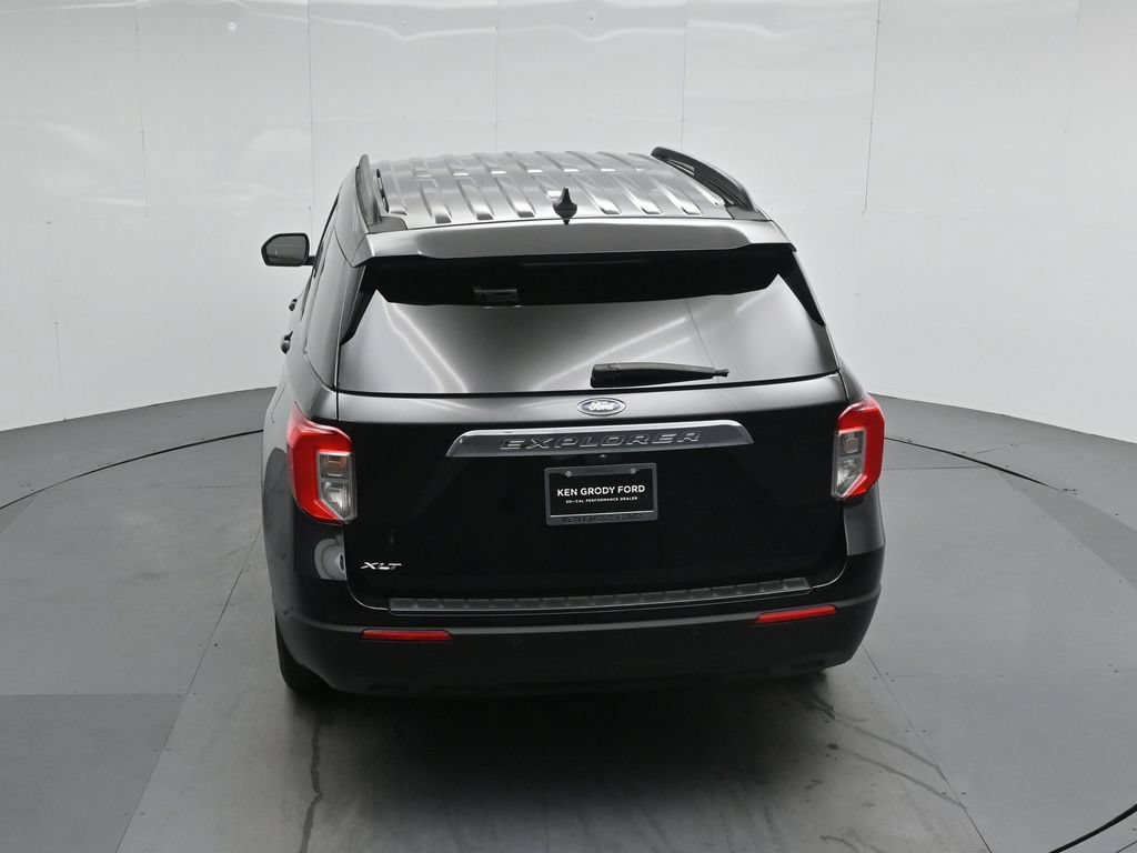 Certified 2023 Ford Explorer XLT RWD image 42