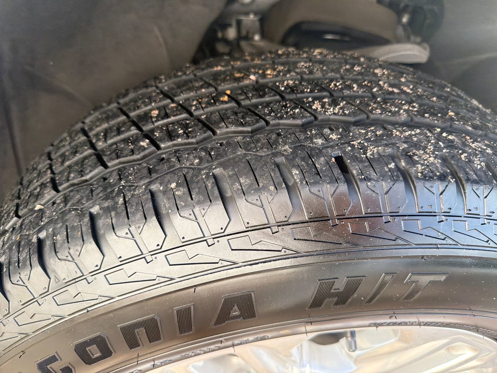 Used 2024 GMC Yukon SLT image 12