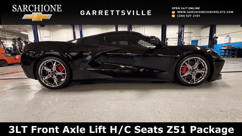 Used 2021 Chevrolet Corvette Stingray Premium Cpe w/ Z51 Performance Package image 1