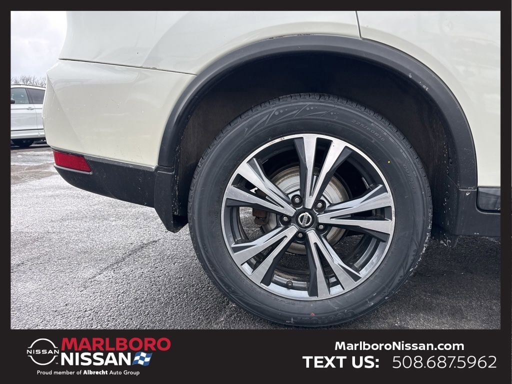 Certified 2018 Nissan Rogue SL w/ Premium Package image 9
