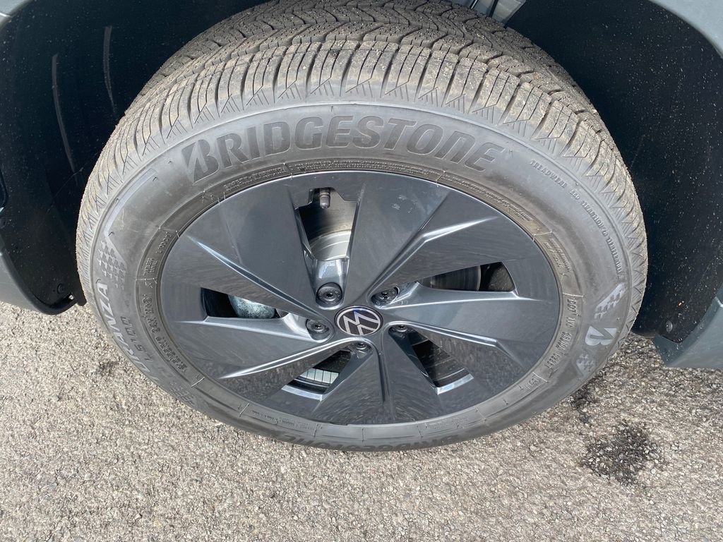 New 2026 Volkswagen Taos S FWD image 9