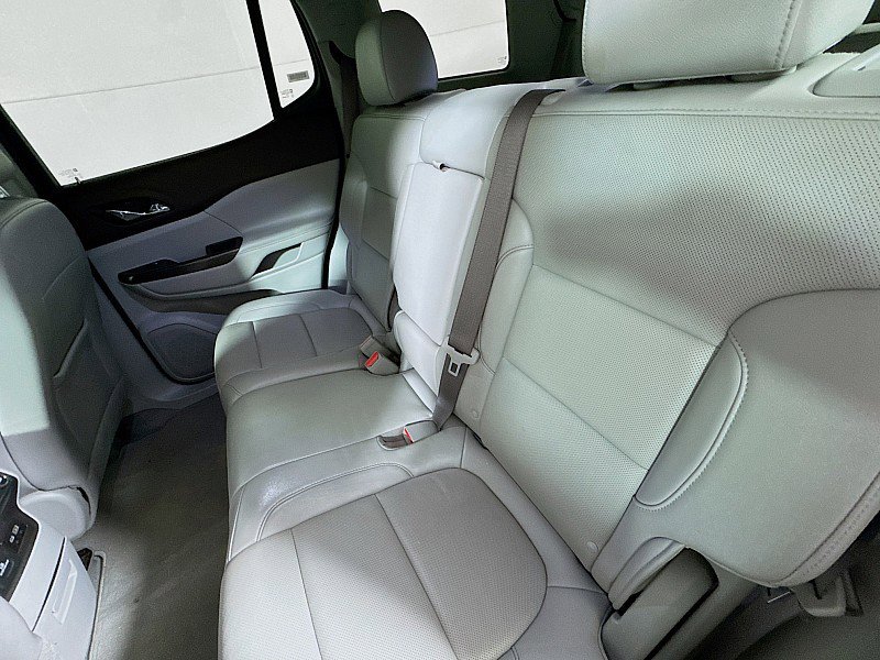 Used 2023 GMC Acadia SLT image 22