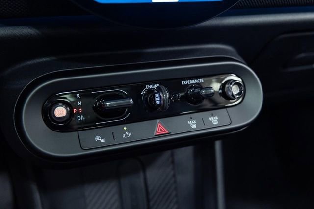 Certified 2025 MINI Cooper S image 19