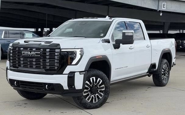 New 2026 GMC Sierra 2500 Denali w/ Technology Package AWD/4WD image 1