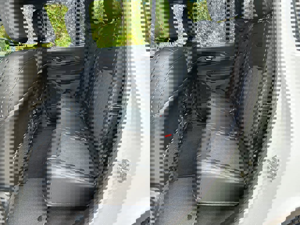 New 2025 Jeep Grand Cherokee Altitude RWD image 19