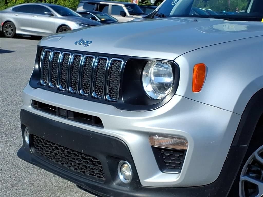 Used 2021 Jeep Renegade Latitude w/ Sun & Sound Group AWD/4WD image 4