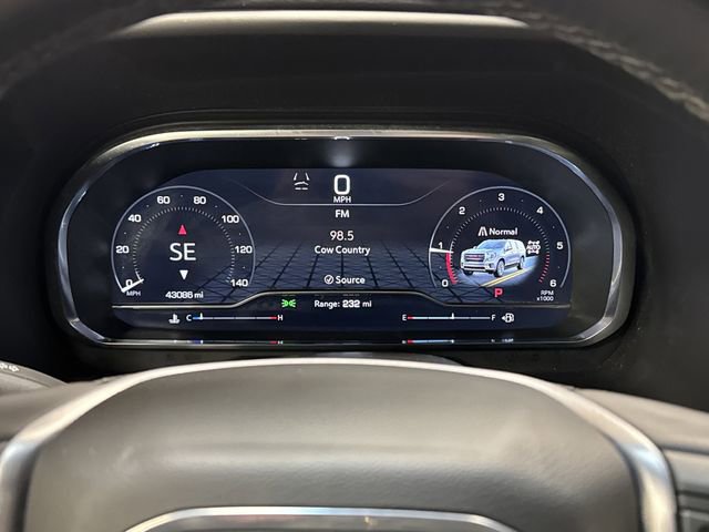 Used 2024 GMC Yukon XL SLT image 19