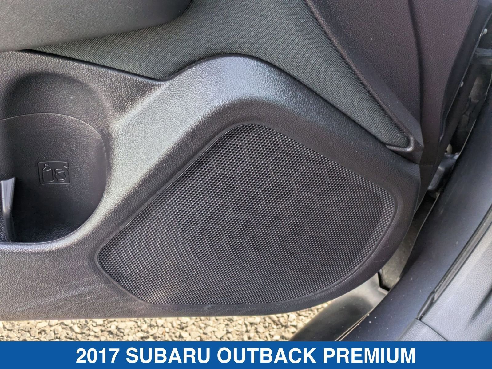 Used 2017 Subaru Outback 2.5i Premium image 13