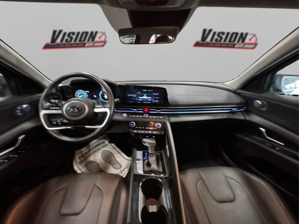 Used 2023 Hyundai Elantra Limited image 23