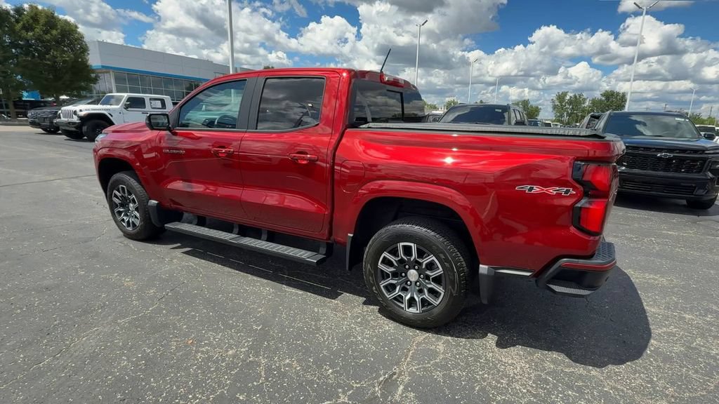 Used 2024 Chevrolet Colorado LT w/ LT Convenience Package III AWD/4WD image 6
