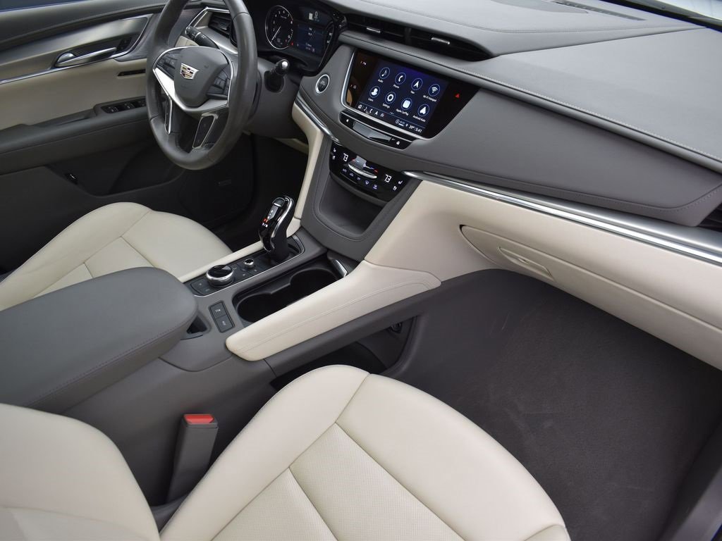 Certified 2023 Cadillac XT5 Premium Luxury image 34
