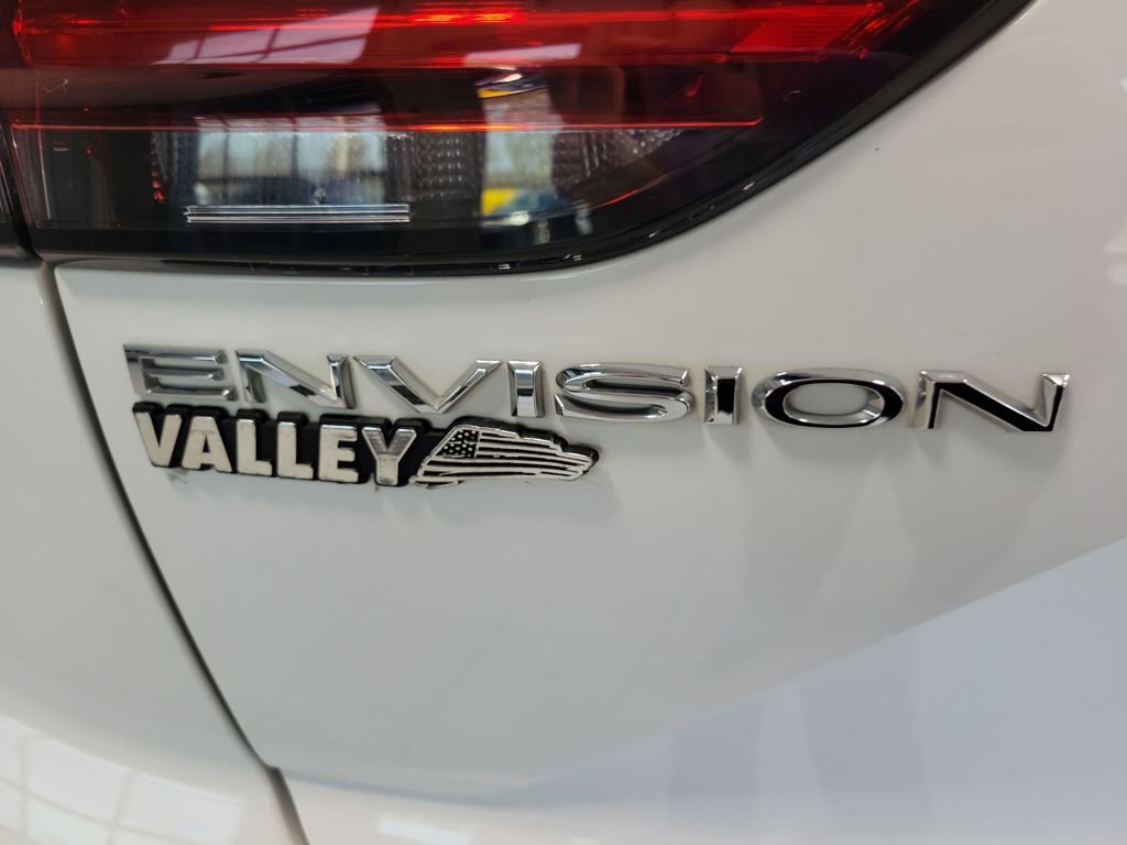 Used 2022 Buick Envision Essence w/ Safety Package FWD image 13