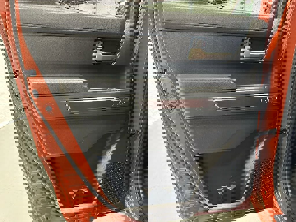 Used 2025 Toyota Tacoma TRD Off-Road image 40