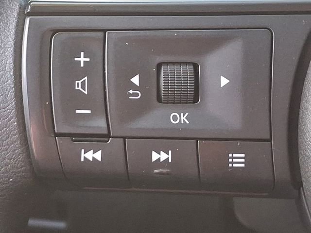 Used 2024 Nissan Rogue S image 21