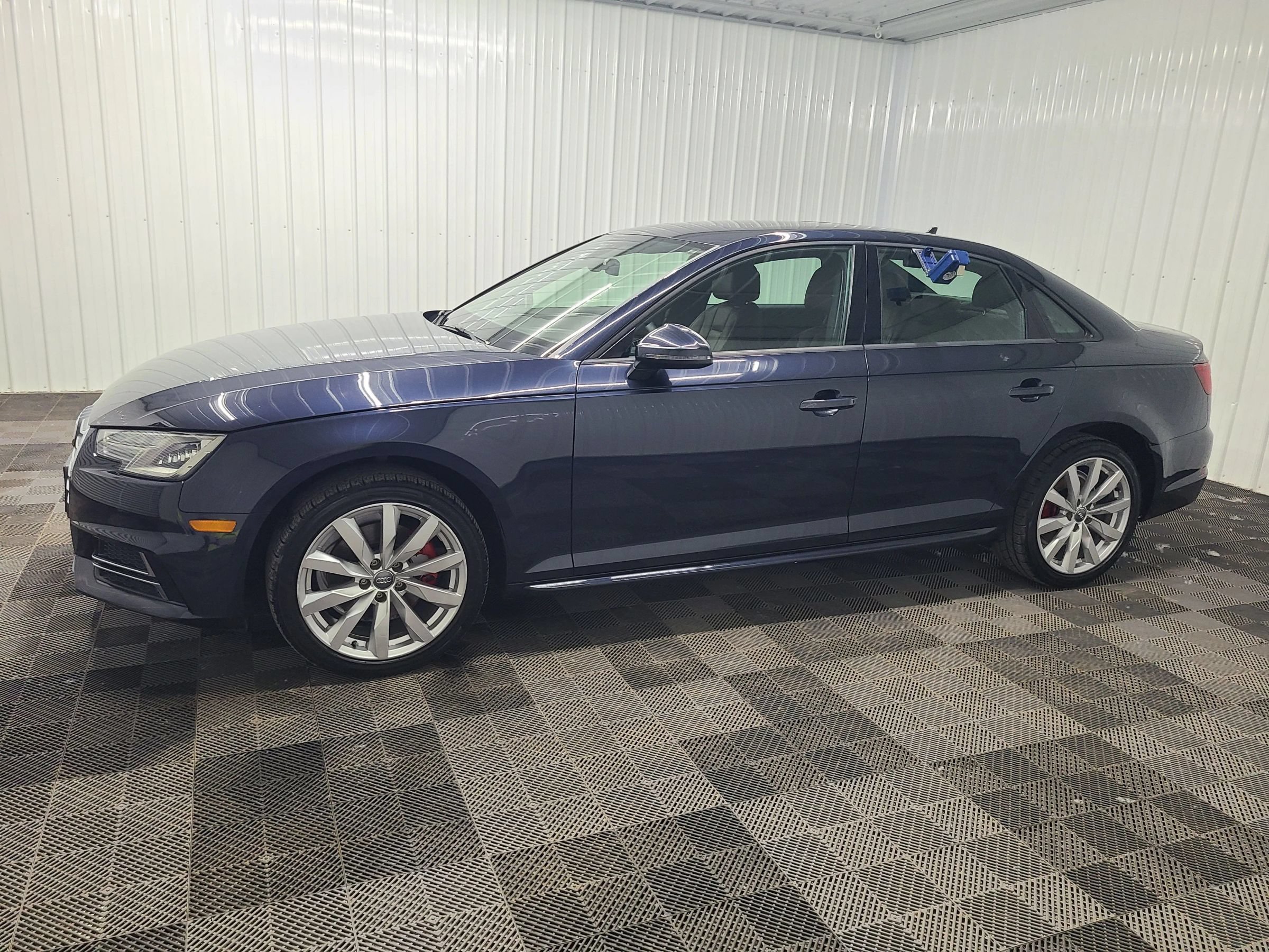 Used 2018 Audi A4 2.0T Ultra Premium w/ Convenience Package FWD image 8