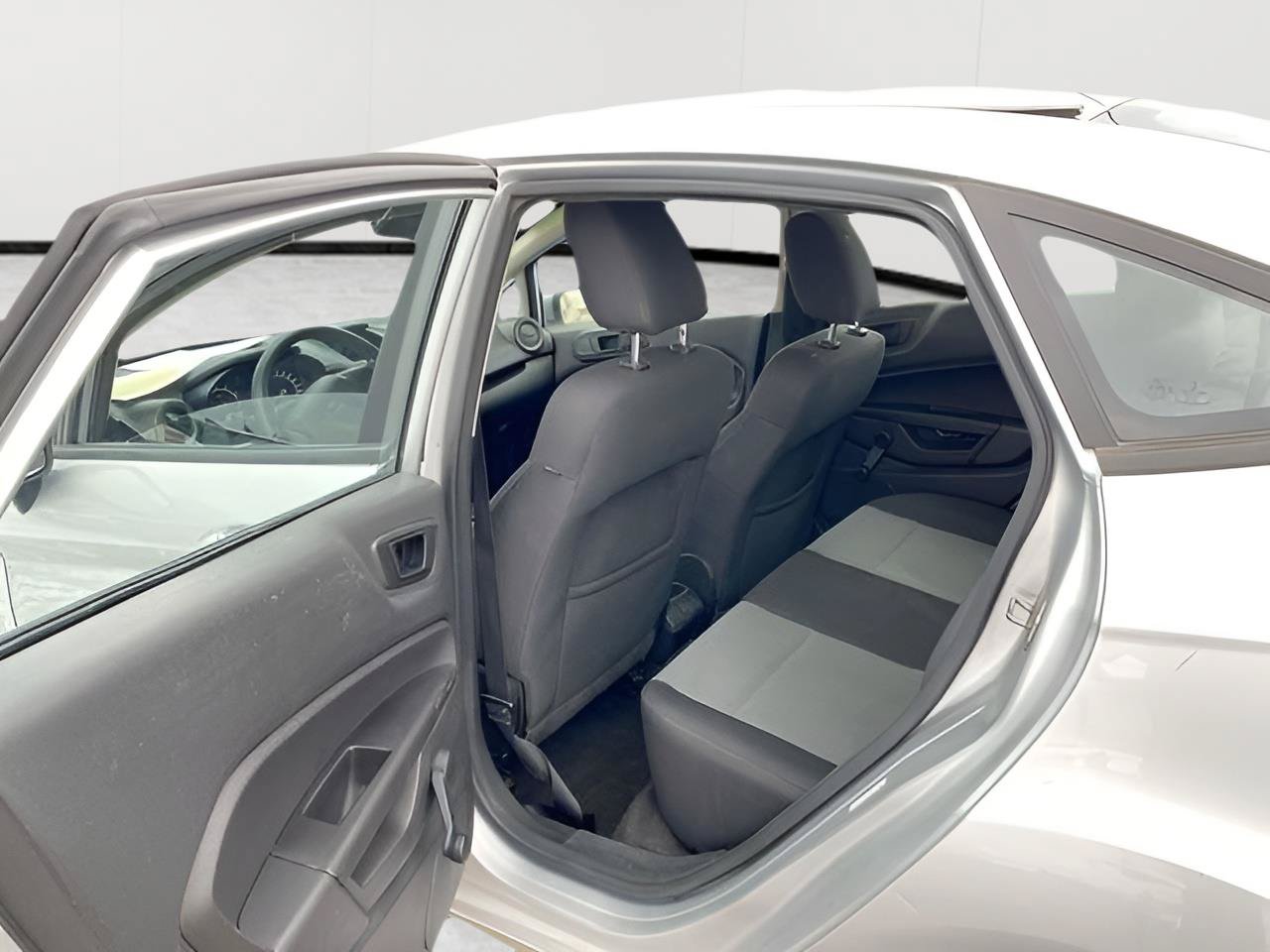 Used 2015 Ford Fiesta S FWD image 33
