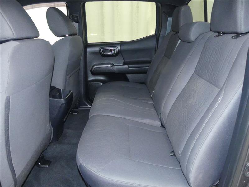 Used 2019 Toyota Tacoma TRD Sport AWD/4WD image 23