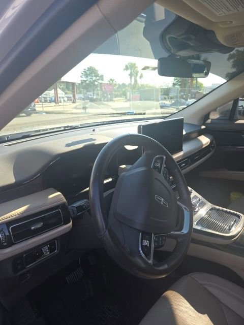 Used 2023 Lincoln Nautilus Reserve FWD image 13