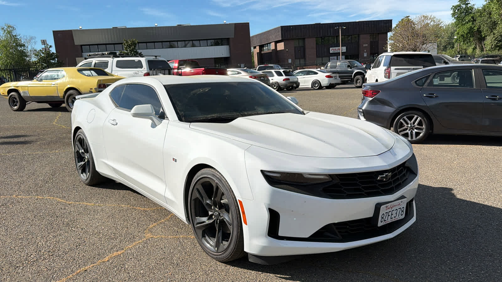 Used 2021 Chevrolet Camaro LT w/ Technology Package image 3