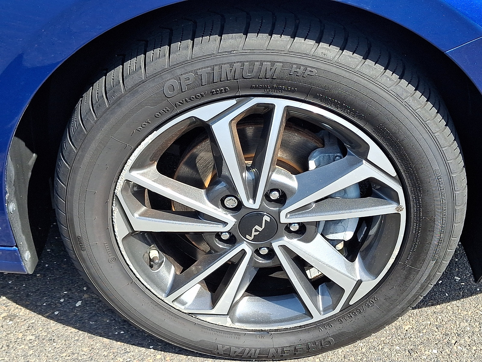 Used 2023 Kia Forte LXS w/ LXS Technology Package FWD image 8