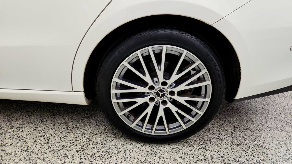Used 2023 Mercedes-Benz CLA 250 w/ Premium Package image 9