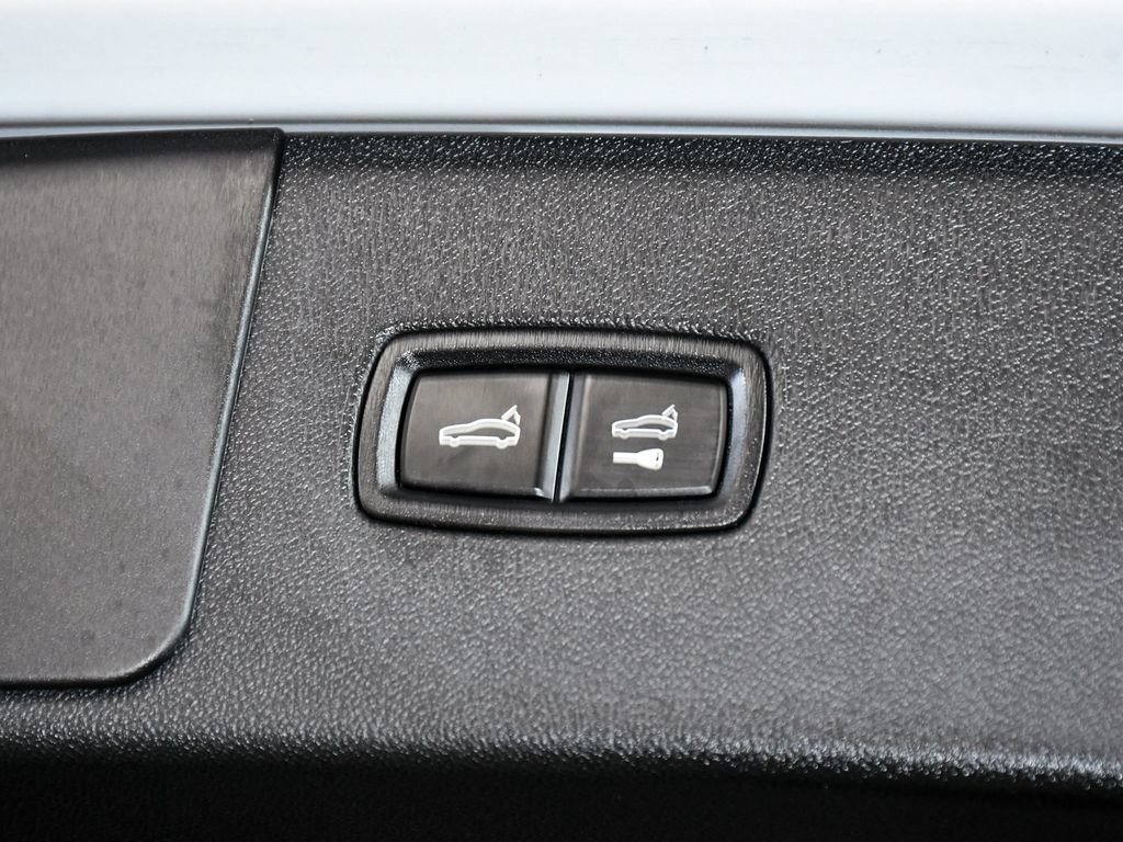 Used 2023 Porsche Cayenne AWD/4WD image 61