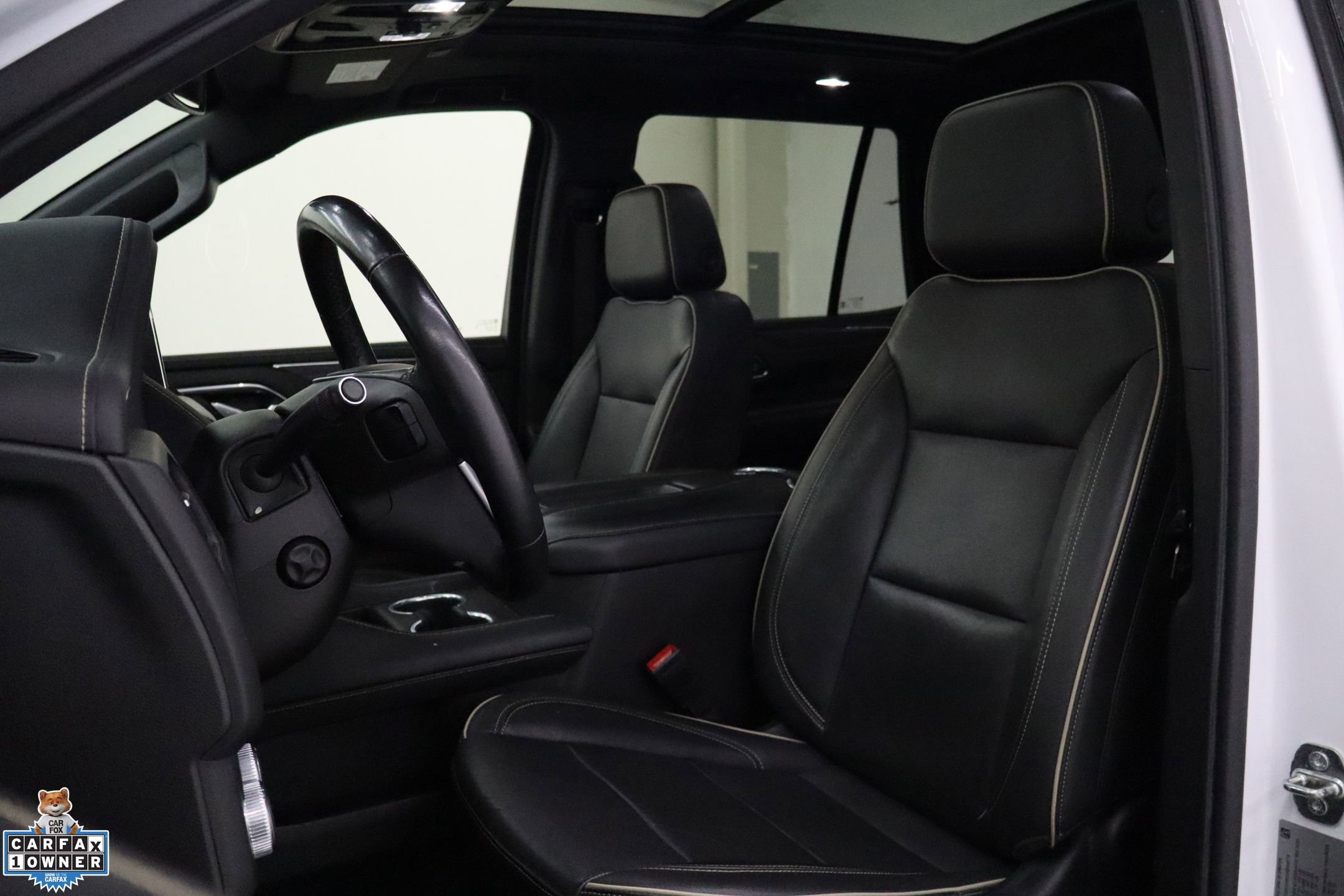 Used 2021 GMC Yukon SLT w/ SLT Premium Package image 12