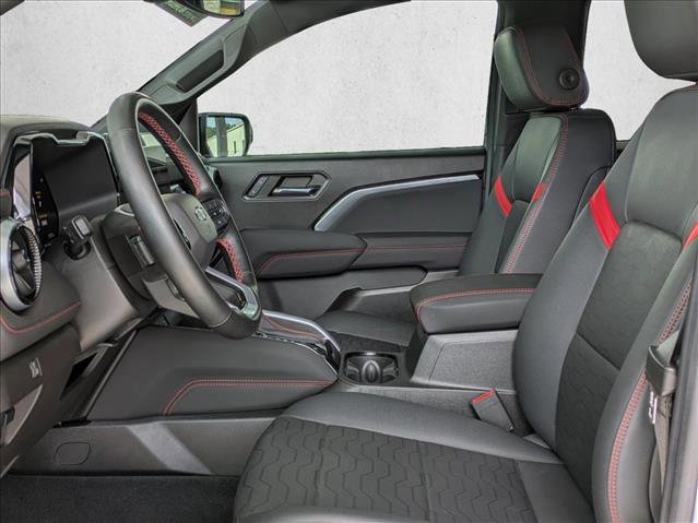 Used 2024 Chevrolet Colorado Z71 w/ Z71 Convenience Package 2 image 17