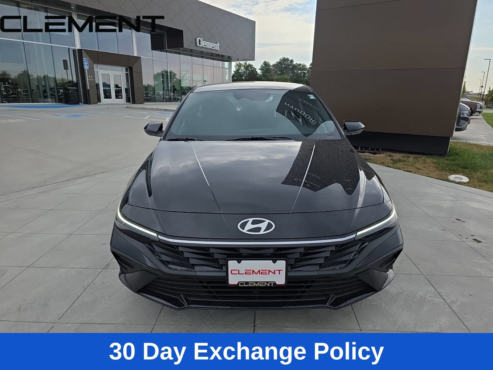 Certified 2025 Hyundai Elantra Sport FWD image 3