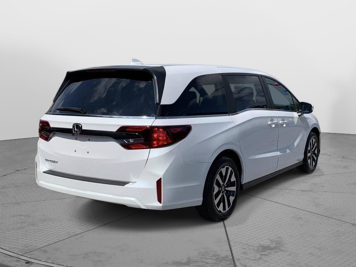 Certified 2026 Honda Odyssey EX-L image 3