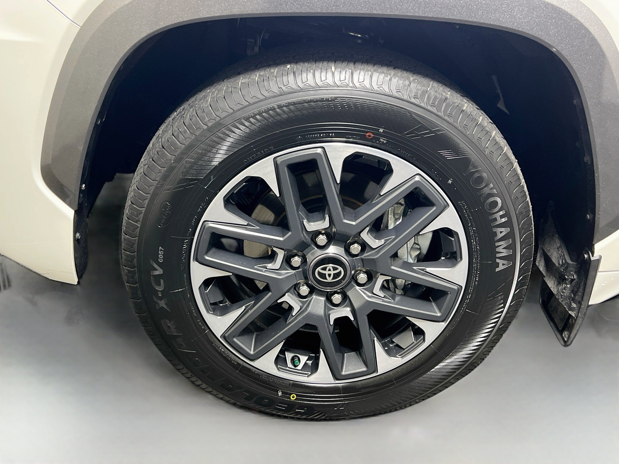 Used 2025 Toyota Sequoia Limited AWD/4WD image 13