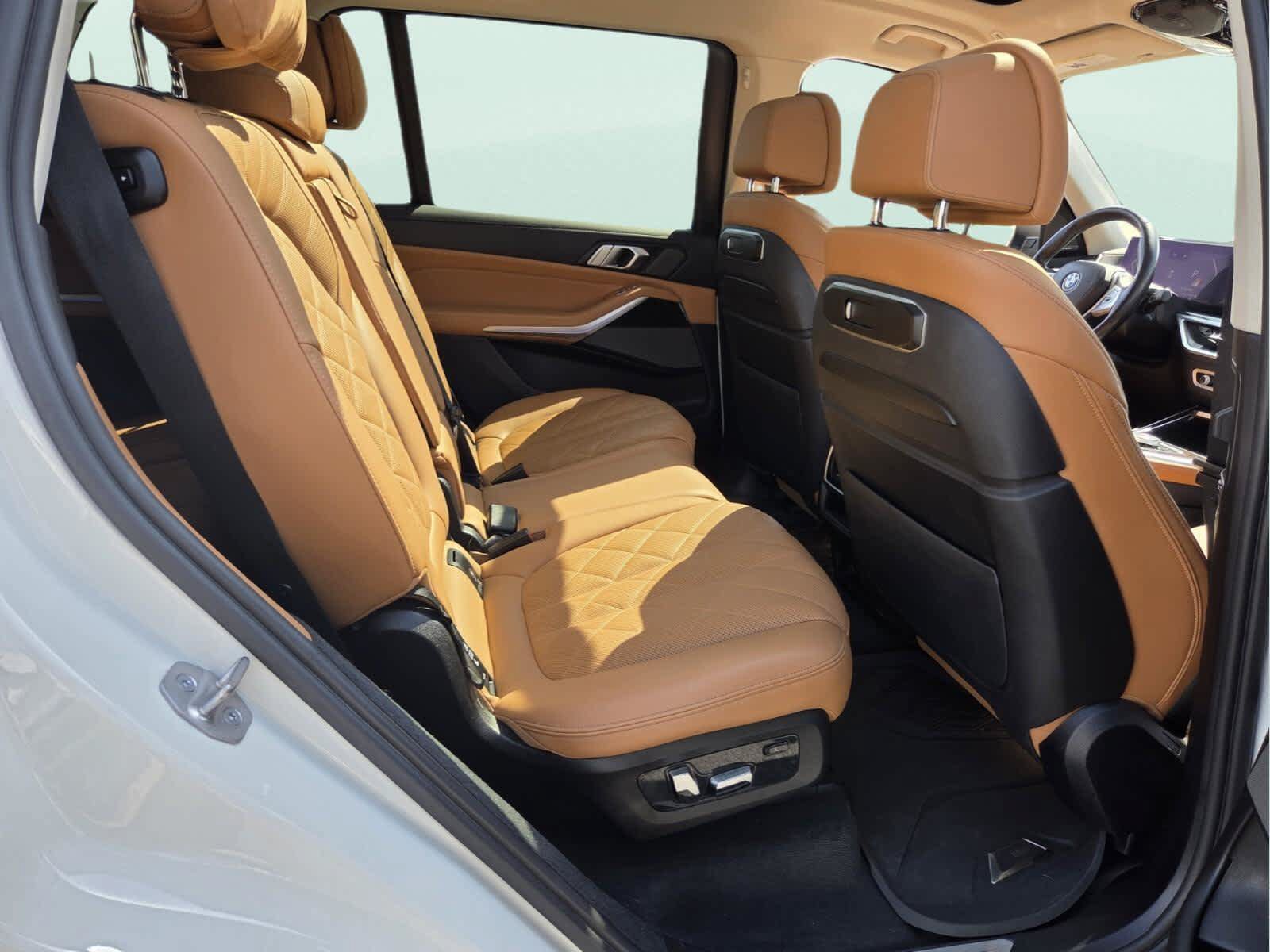 Used 2023 BMW X7 xDrive40i w/ Premium Package AWD/4WD image 20