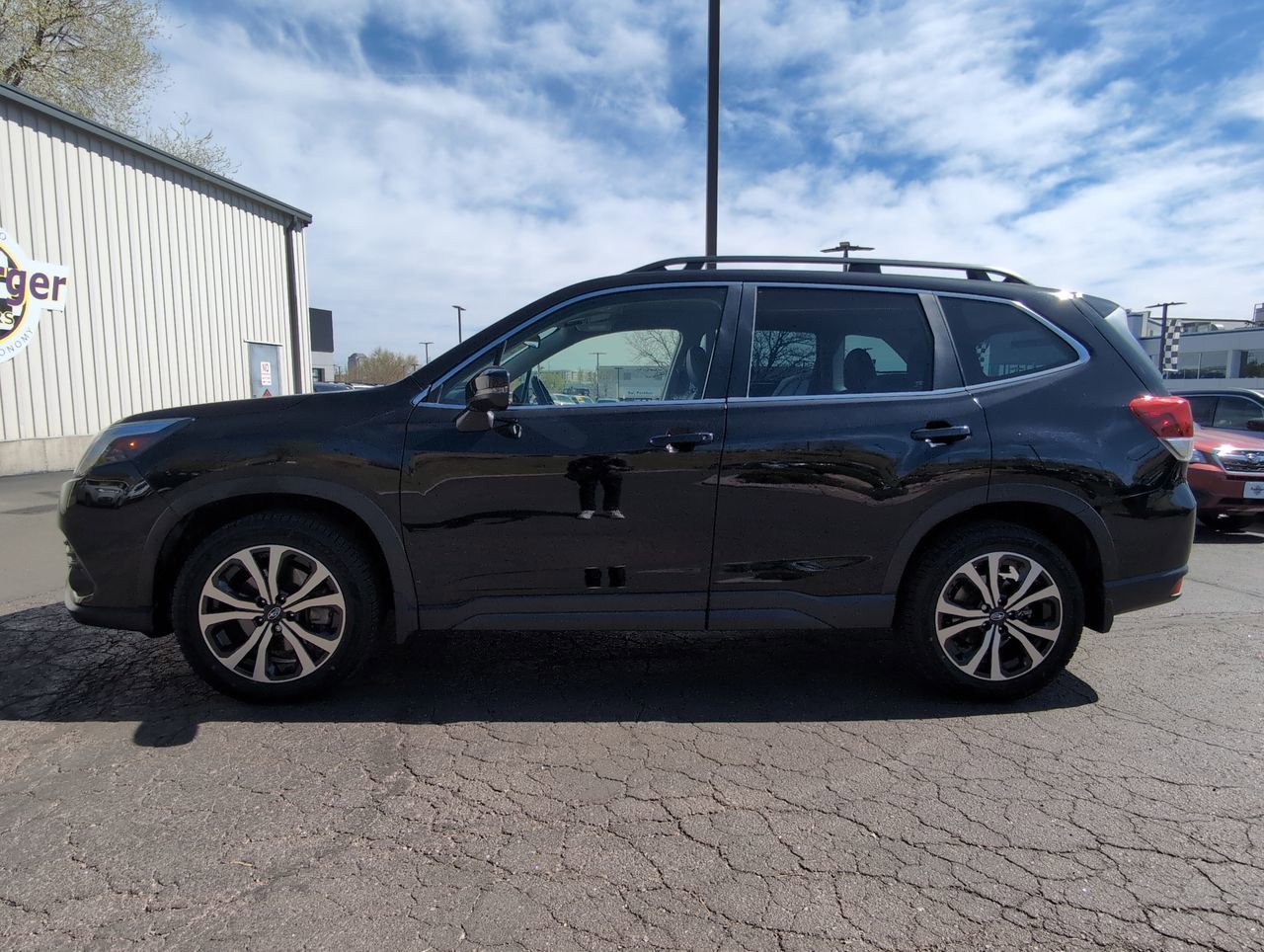 Used 2023 Subaru Forester Limited AWD/4WD image 4