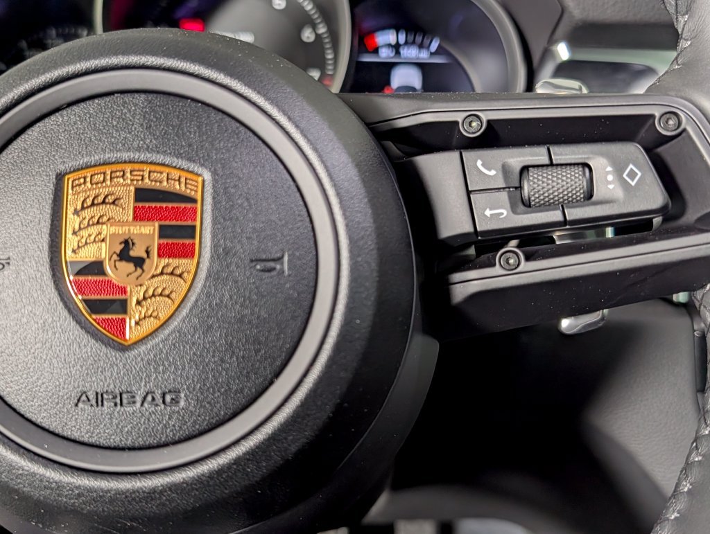 New 2026 Porsche Macan AWD/4WD image 39