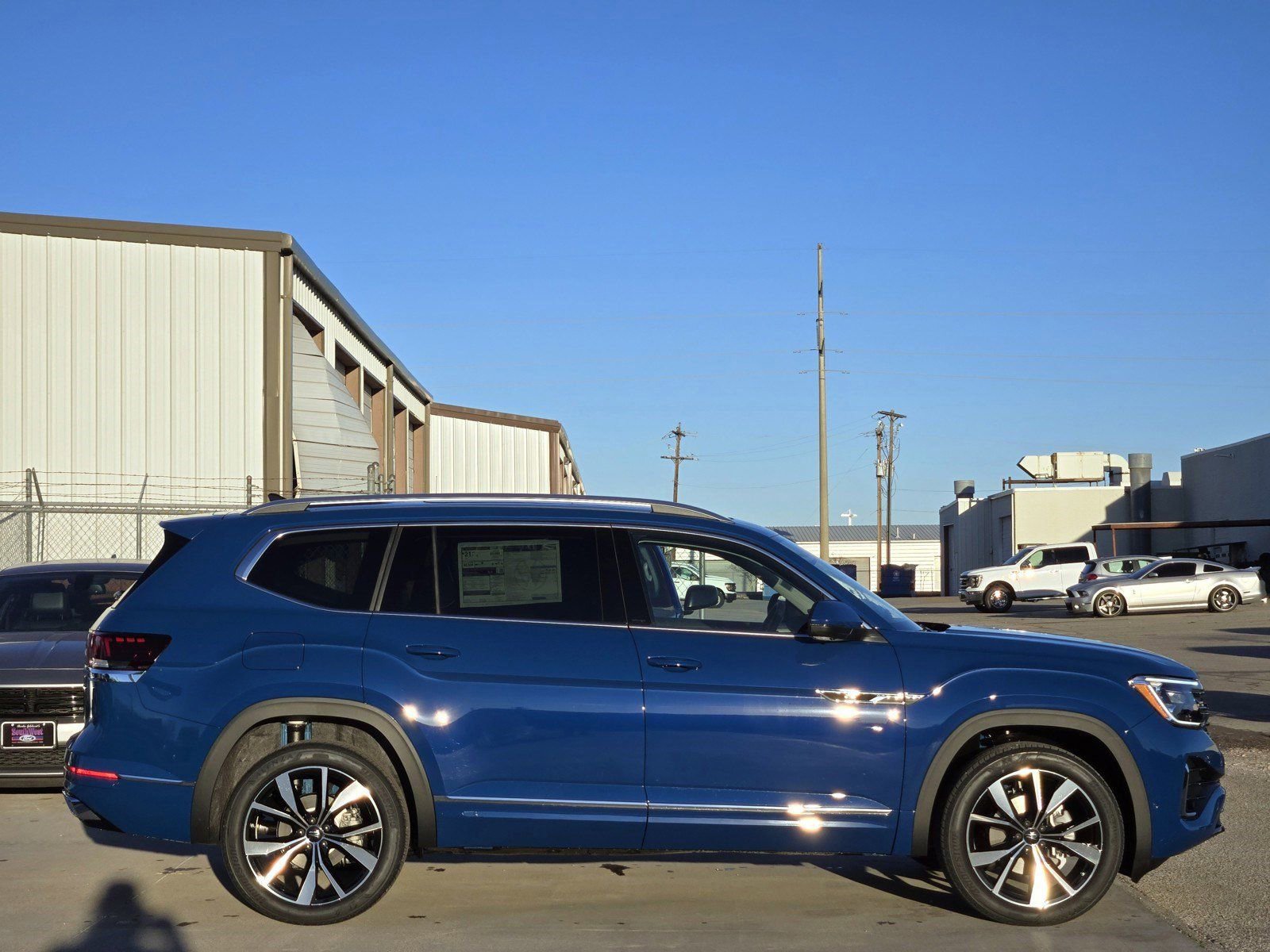 New 2025 Volkswagen Atlas SEL Premium R-Line image 3