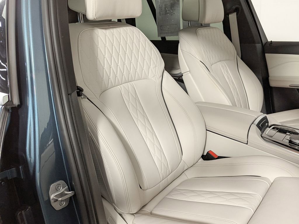Certified 2024 BMW X5 xDrive40i w/ Premium Package AWD/4WD image 28