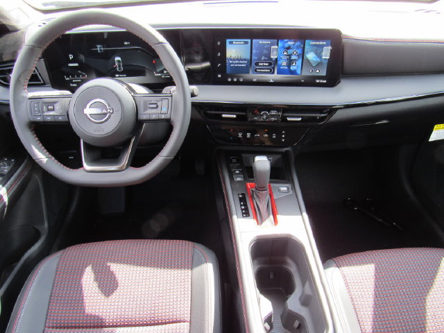New 2026 Nissan Kicks SR AWD/4WD image 14