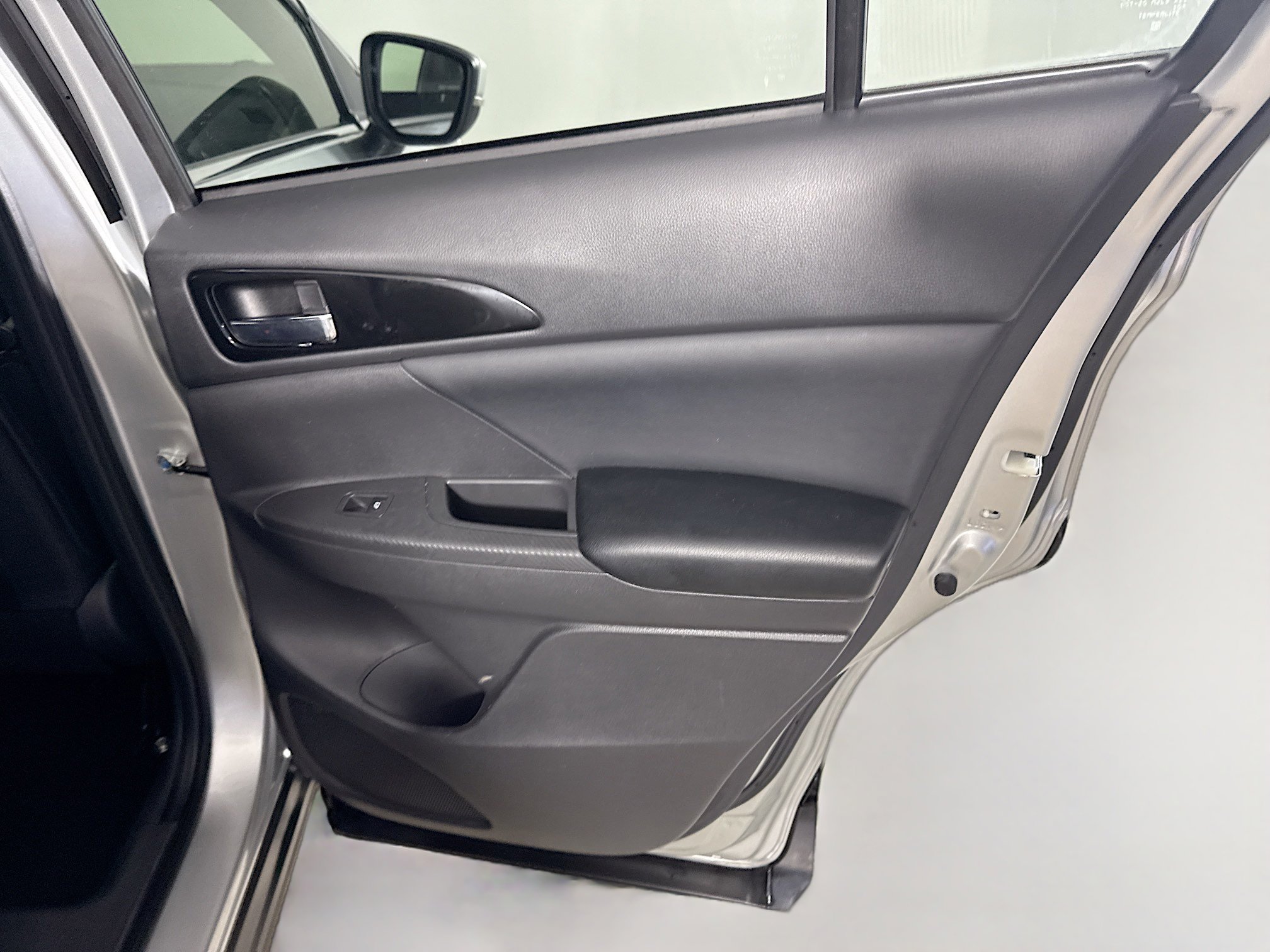 Used 2023 Mitsubishi Eclipse Cross SE image 28