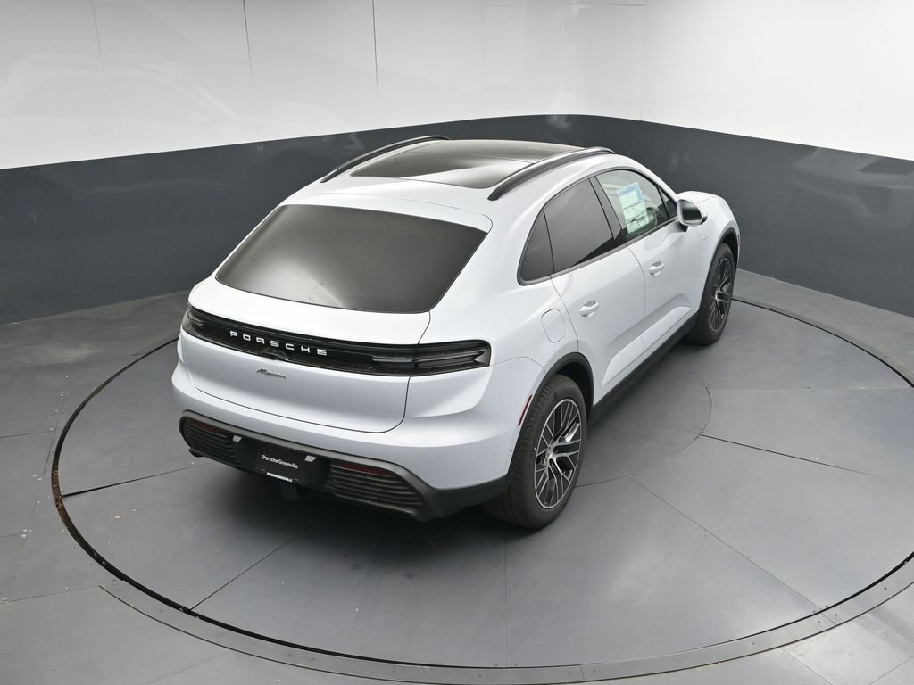 New 2026 Porsche Macan Electric RWD image 38