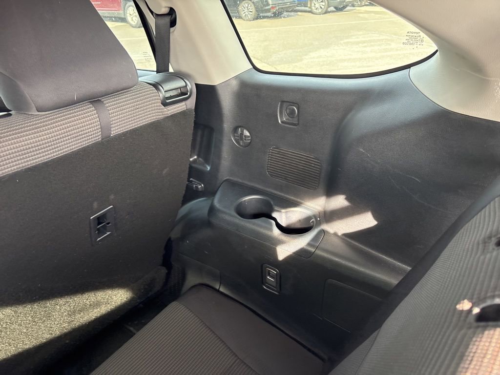 Used 2024 Toyota Highlander LE image 13