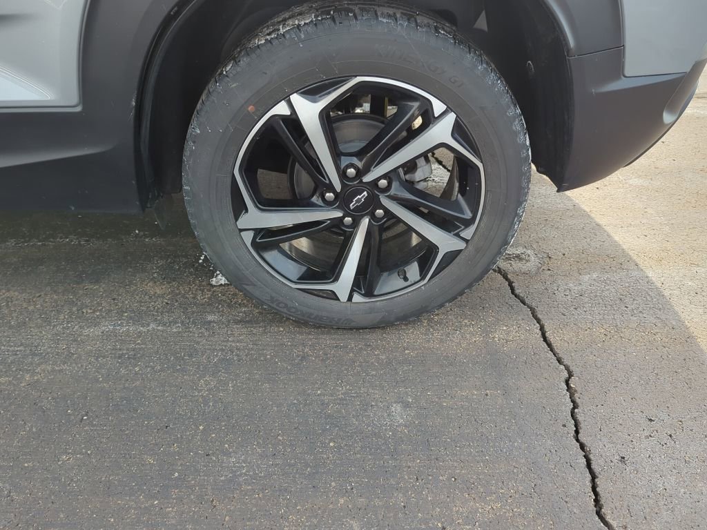 Certified 2023 Chevrolet TrailBlazer RS w/ Convenience Package image 12